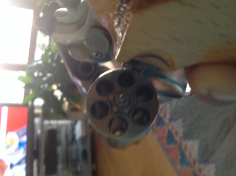 Hola a tod@s,vendo este magnífico revolver Sw 686 en muy buen estado por no usar,desde que lo compre a 01