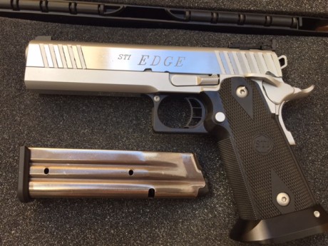 Hola,

Vendo estupenda Sti Edge de 9 mm en color cromo por retirada de licencia al no cumplir con las 02
