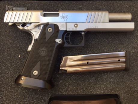 Hola,

Vendo estupenda Sti Edge de 9 mm en color cromo por retirada de licencia al no cumplir con las 01