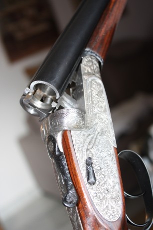 Vendo Escopeta paralela calibre 20/70. marca  Martín Ugarteburu ,  Modelo 215  del año 1964. Uno de los 00