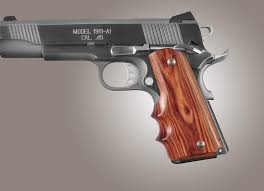 Vendo revolver guiado en AE con sus certificados...apto para libro coleccionista de replicas .

Comprado 60