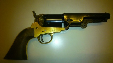 Lo dicho, vendo el citado revolver; Colt 1851 Navy Rebnord Sheriff Pietta calibre 36

Se lo compré hace 02