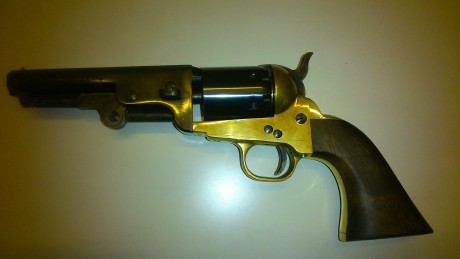 Lo dicho, vendo el citado revolver; Colt 1851 Navy Rebnord Sheriff Pietta calibre 36

Se lo compré hace 01