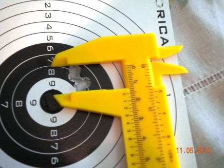 LA IDEA ES SUBIR FOTOS DE LOS MEJORES GRUPOS DE 5 DISPAROS LOGRADOS CON VUESTROS RIFLES.
Esto es a 150 111