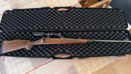 Visor de batida austriaco en buen estado, y con las anillas apel incluidas. Es el modelo Habicht Nova, 21