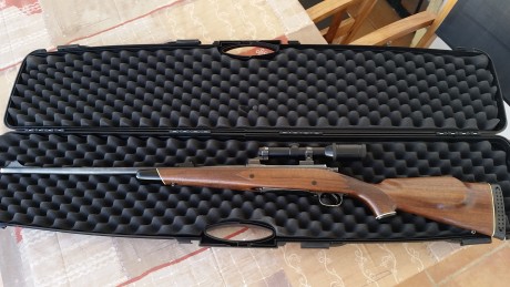 Visor de batida austriaco en buen estado, y con las anillas apel incluidas. Es el modelo Habicht Nova, 20