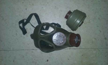 Máscaras antiguas reglamentarias en el Ejército Español. Nuevas sin uso.  Disponen de filtro.
Dos modelosdiferentes 01