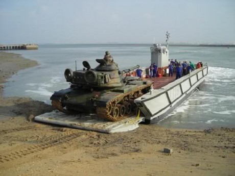 https://www.infodefensa.com/es/2016/07/20/noticia-armada-estudia-reemplazar-carros-leopard.html

La armada 20