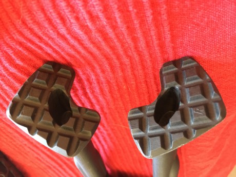 Hola
Vendo bipode marca TANGODOWN, nuevo a estrenar, importado de USA, no hay en España.
Patas regulables.
Precio 02