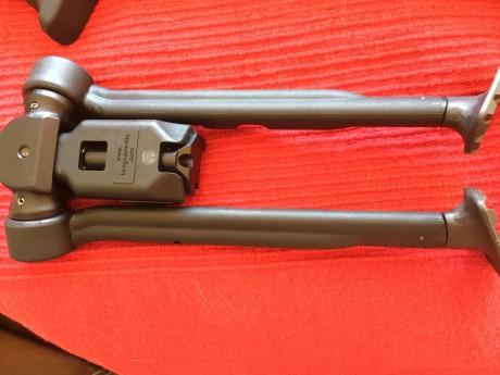 Hola
Vendo bipode marca TANGODOWN, nuevo a estrenar, importado de USA, no hay en España.
Patas regulables.
Precio 01