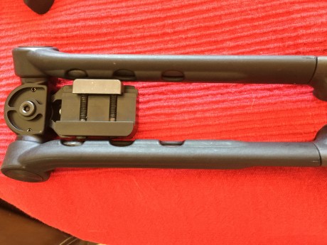 Hola
Vendo bipode marca TANGODOWN, nuevo a estrenar, importado de USA, no hay en España.
Patas regulables.
Precio 00