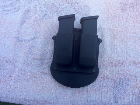 Vendo Glock 19 en perfecto estado con dos cargadores, sin marcas de uso, la pistola no debe de tener más 11
