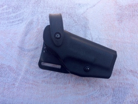 Vendo Glock 19 en perfecto estado con dos cargadores, sin marcas de uso, la pistola no debe de tener más 30