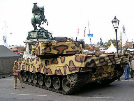 Buenos dias. Me acaban de mandar esta foto de un Guepard alemán. Según me ha dicho el susodicho, la imagen 40
