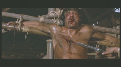:shock: Acabo de ver en un foro especializado en cuchilleria, que la bayoneta con la que rajan a Rambo 00