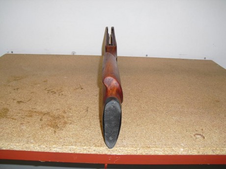 Bueno despues de acabar la culata para el mauser,estaba un poco aburrido y me dispuse a ponerle una culata 11