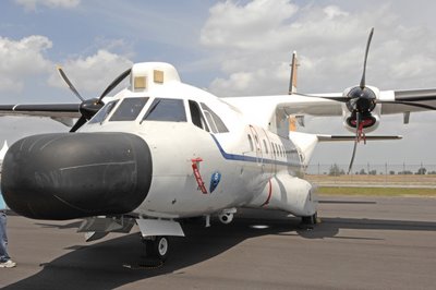 Indagando por ahí he encontrado información e imágenes de aviones españoles sirviendo en destinos poco 50