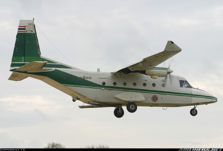 Indagando por ahí he encontrado información e imágenes de aviones españoles sirviendo en destinos poco 160