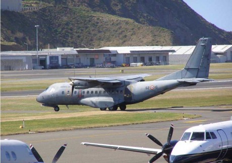 Indagando por ahí he encontrado información e imágenes de aviones españoles sirviendo en destinos poco 141
