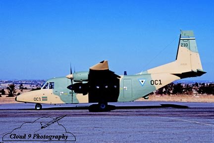 Indagando por ahí he encontrado información e imágenes de aviones españoles sirviendo en destinos poco 150