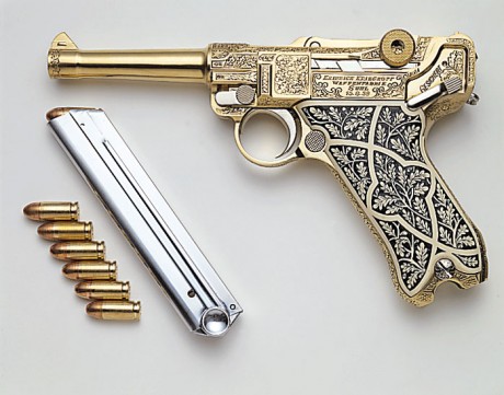 muy buenas.............

mi intencion es abrir un post en donde cada uno pueda poner el arma que le parecza 90