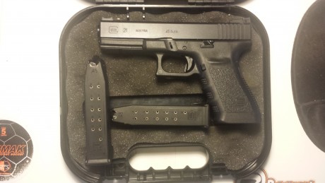 Vendo mi glock 21 con miras alta luminosidad regulables . Se adjuntan fotos. Está en Tarragona, esta nueva,Un 11