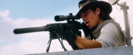 Compañeros,

En vista de las ganas de algunos (Elcafe, Wilcow, Vrakk, etc) por adivinar armas de películas 80