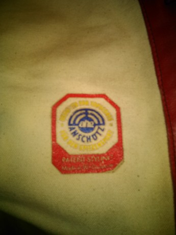 Hola a todos:
Un amigo me ha pedido que ponga a la venta unas chaquetas de tiro que tengo en casa y que 12