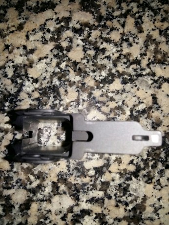 Solo 50 disparos, osea solo estrenada. Vendo por no acomodarme a ella. Para manos pequeñas. Precio nueva... 90