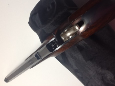 Hola a todos.
Estoy poniendo a la venta armas que hace mucho que no uso y el compañero plumas me ha recordado 01