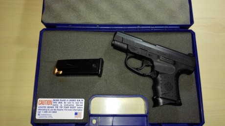 Se vende Smith Wesson 990L en calibre 9 pb. Perfecto estado.
Viene con caja original y candado de seguridad. 20