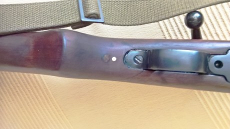 Vendo o cambio  Springfield 1903 a3,  tiene una pequeña fisura en la madera con una varilla de latón puesta 21