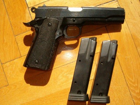 Vendo mi Norinco NP30 del cal. 45 ACP como   NUEVA   . 
La compré a estrenar en armeria Kaymo de Valladolid,
porque 32