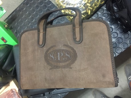 Buenas tardes:

Vendo funda de pistola SPS nueva a estrenar.
Sin duda alguna es una funda exclusiva. La 10