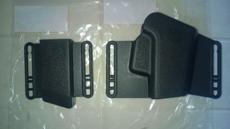 Buenos Dias,
Vendo Funda Sport Combat Polímero más Portacargador Glock Original para 17/19 y Cargador 00