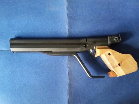 VENDIDA.....PISTOLA DE PRECISIÓN  FEINWERKBAU  100++++++++++475 €   CON PORTES  Decir  FEINWERKBAU es 01