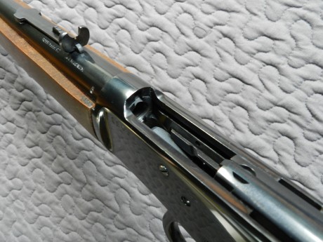 Excelente rifle para montería, ligero, rápido y contundente. Estado prácticamente nuevo como podéis apreciar 00