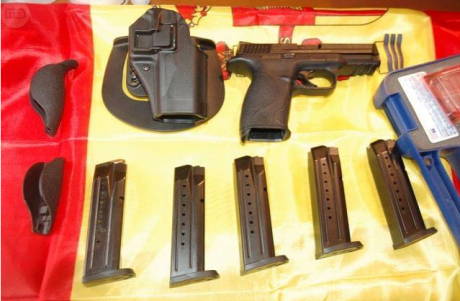 Smith and Wesson MP9 seminueva (usada en un entrenamiento de IPSC y en dos entrenamientos de precisión). 00