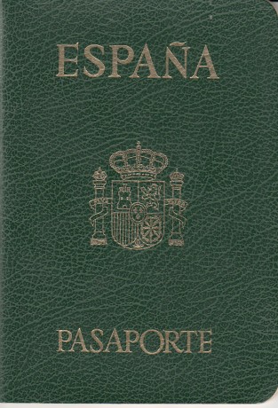  EN RECUERDO Y HOMENAJE A LOS QUE YA NO ESTÁN. 

Si pones en  GOOGLE    PASAPORTES EN LA MEMORIA   da 32