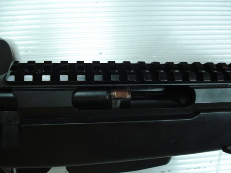 Vendo rifle t3 tactical, calibre 300wm, carril picatiny de 20 moas,  freno de boca hecho por armero, esta 10