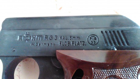 Hola a todos:

Nunca había tenido una pistola detonadora, y me topé con esta muy barata, y me apeteció, 50