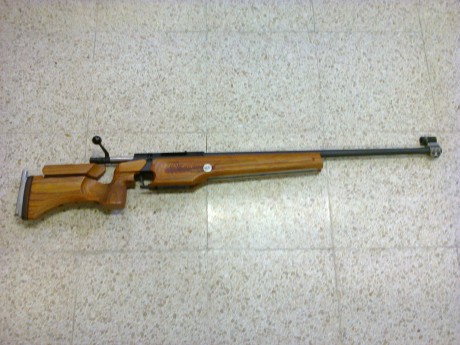 Se vende: RIFLE SIG SAUER modelo STR 200 Calibre . 308. 
Equipado con túnel, sin dióptero 
Precio: 1.600 00