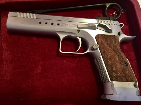 Hola, vendo Tanfoglio Limited. Era de un amigo que le quitaron la licencia F y antes de que saliera a 01