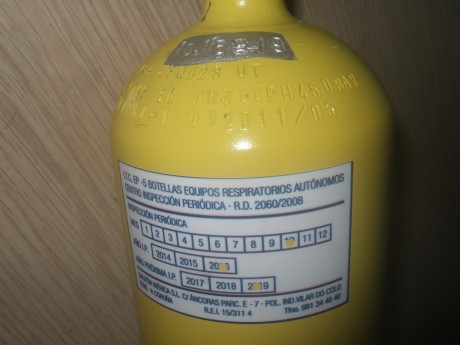 Hola, la vendo con el retimbrado recien hecho, la botella es de 2011.
Solo usada para cargar pcp.
Pido 01