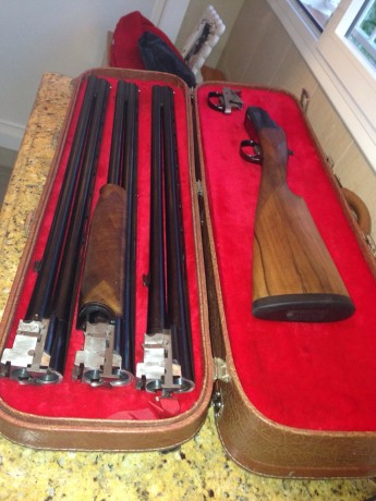 Vendo escopeta superpuesta Filli Gamba con tres juegos de cañones de 71 ctms. de acero Boehler, dos baterias 00