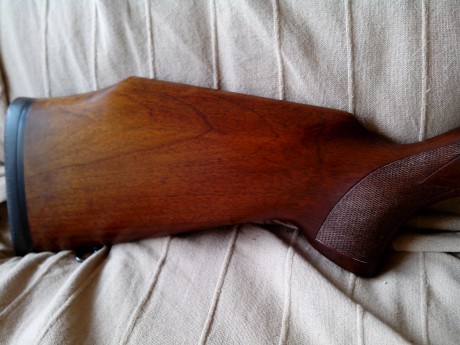 Vendo este gran rifle Sueco Carl Gustaf modelo 2000 MKII en calibre 30-06 con un cerrojo impresionante 21