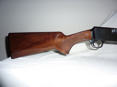 Vendo una carabina semiautomática Browning, modelo Bar 22, esta perfecta de estetica y de funcionamiento 10