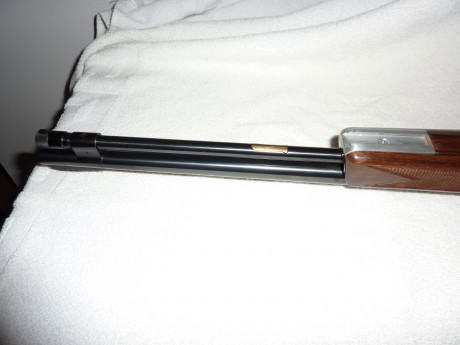 Vendo una carabina semiautomática Browning, modelo Bar 22, esta perfecta de estetica y de funcionamiento 21