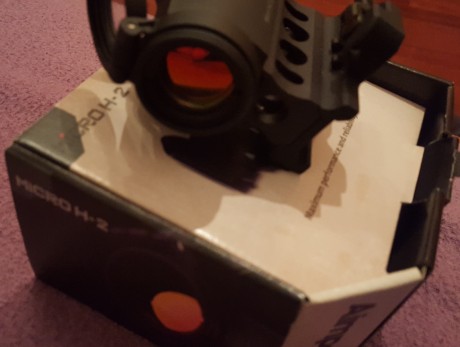 vendo aimpoint micro h2 con montura A.R.M.S de enganche rapido.

se vende todo en conjunto

factura y 00