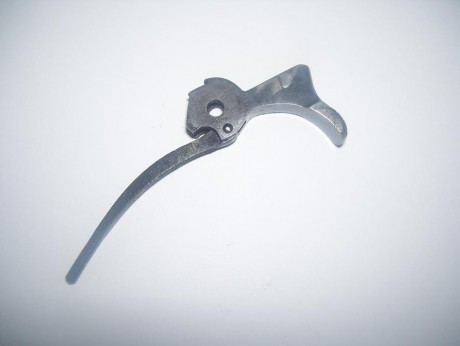 Hola
vendo unas piezas usadas y en muy buen estado de la Llama modelo Extra del 9 Largo

Martillo con 01